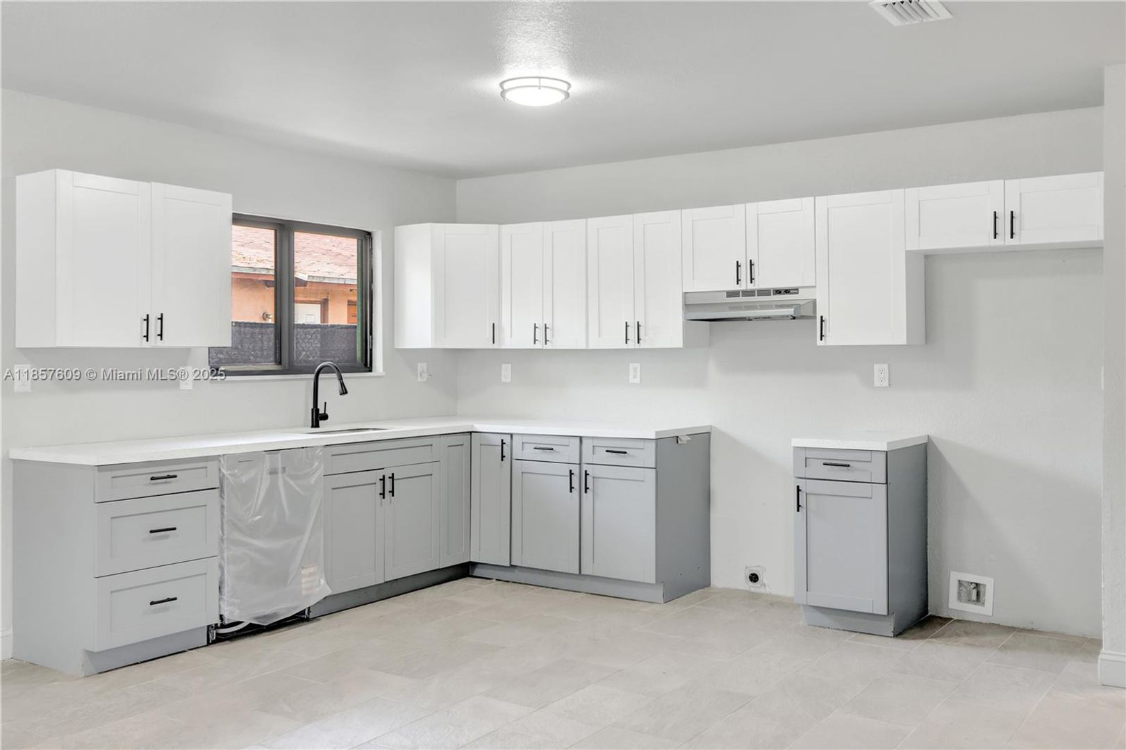 Pompano Beach House: 861 NW 6th Avenue 1