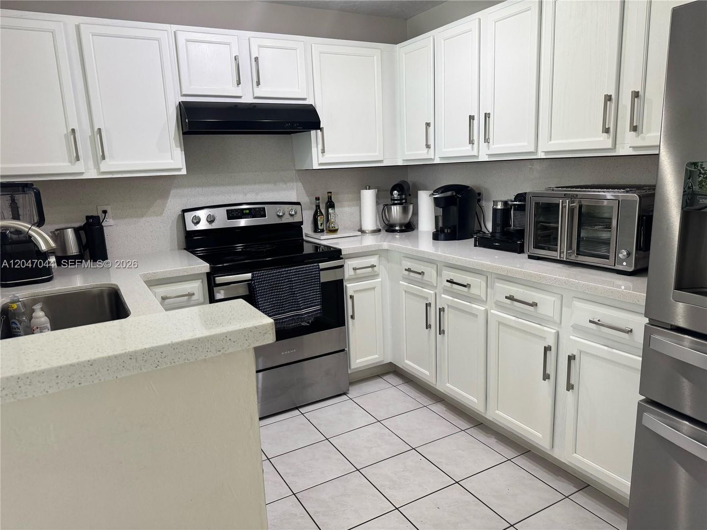 Davie House: 8291 SW 44th Place 8291