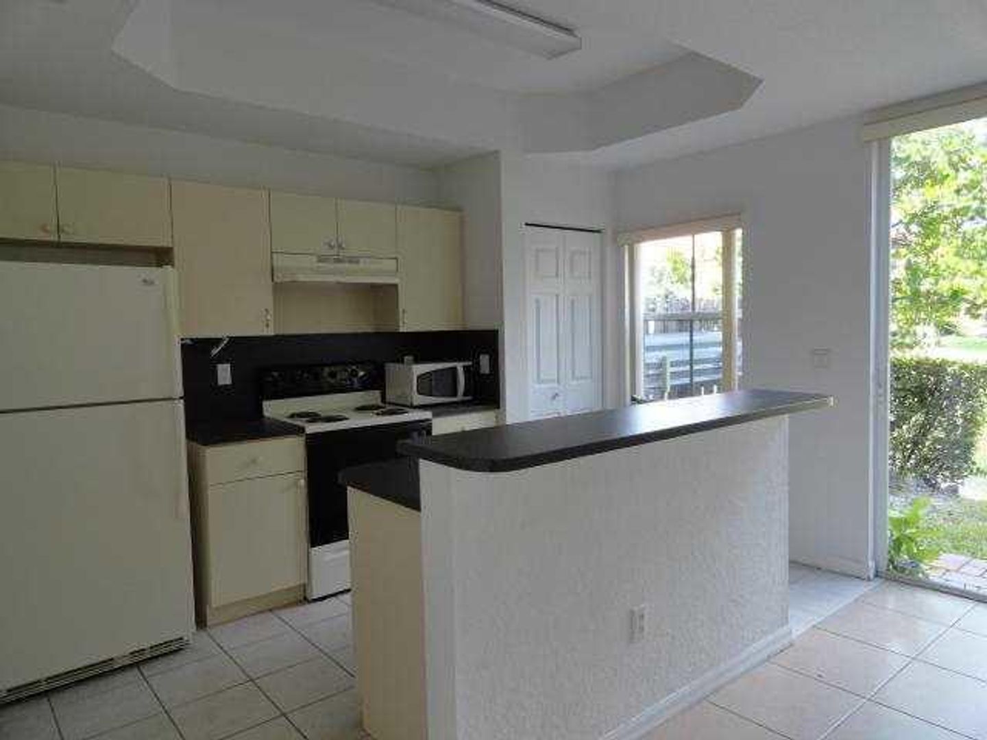 Dania Beach House: 4946 Leeward Lane 3706