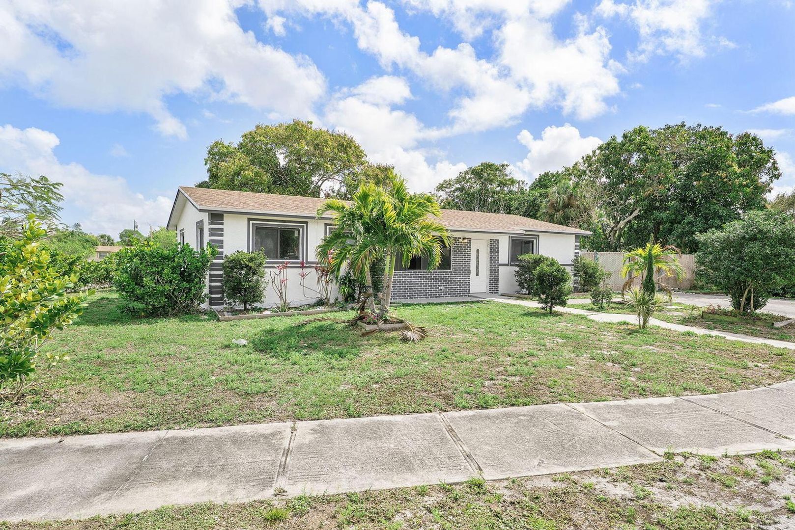 Deerfield Beach House: 534 NW 3rd Terrace