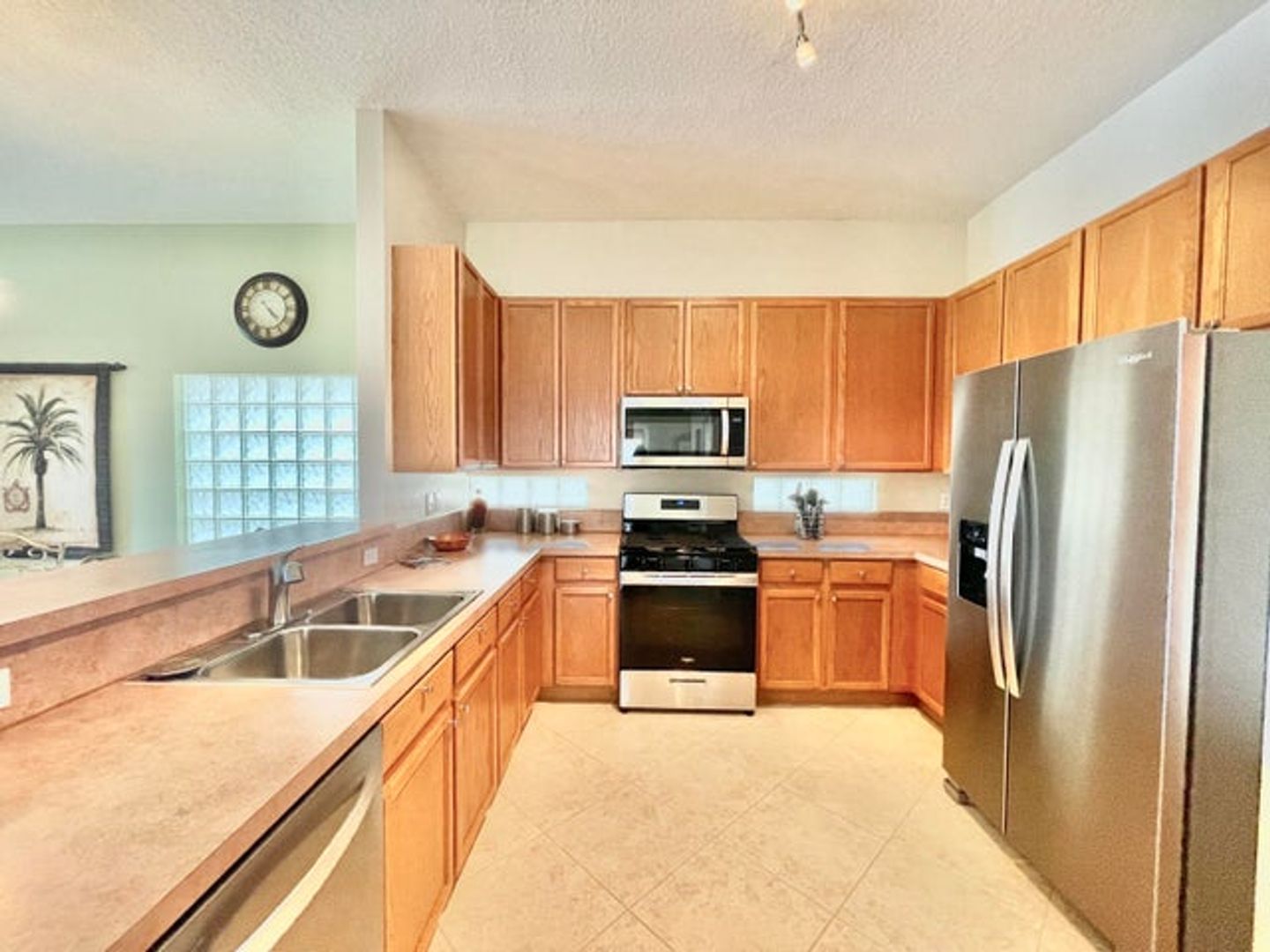 Royal Palm Beach House: 137 Canterbury Place