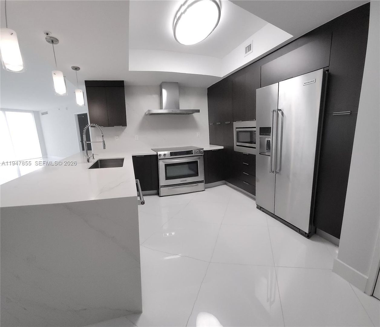 Sunny Isles Beach House: 250 Sunny Isles Boulevard 3-705