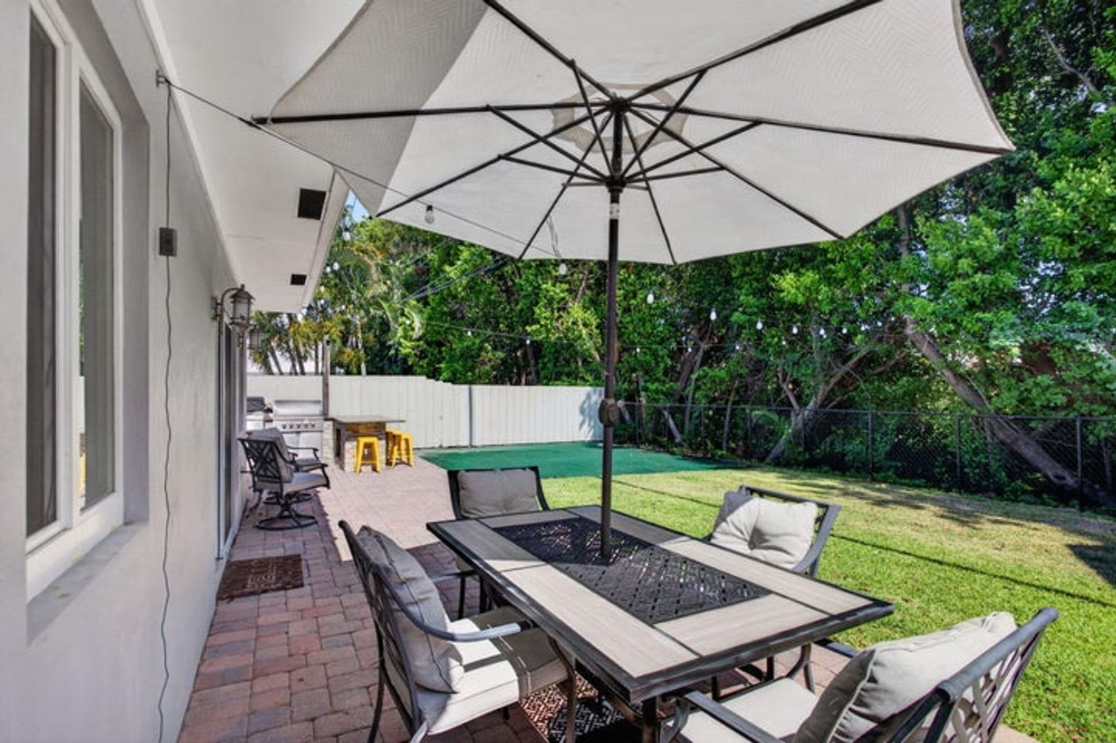 Deerfield Beach House: 1270 SE 14th Court