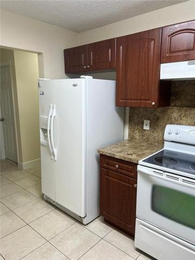 Deerfield Beach House: 9 NE 44th Street