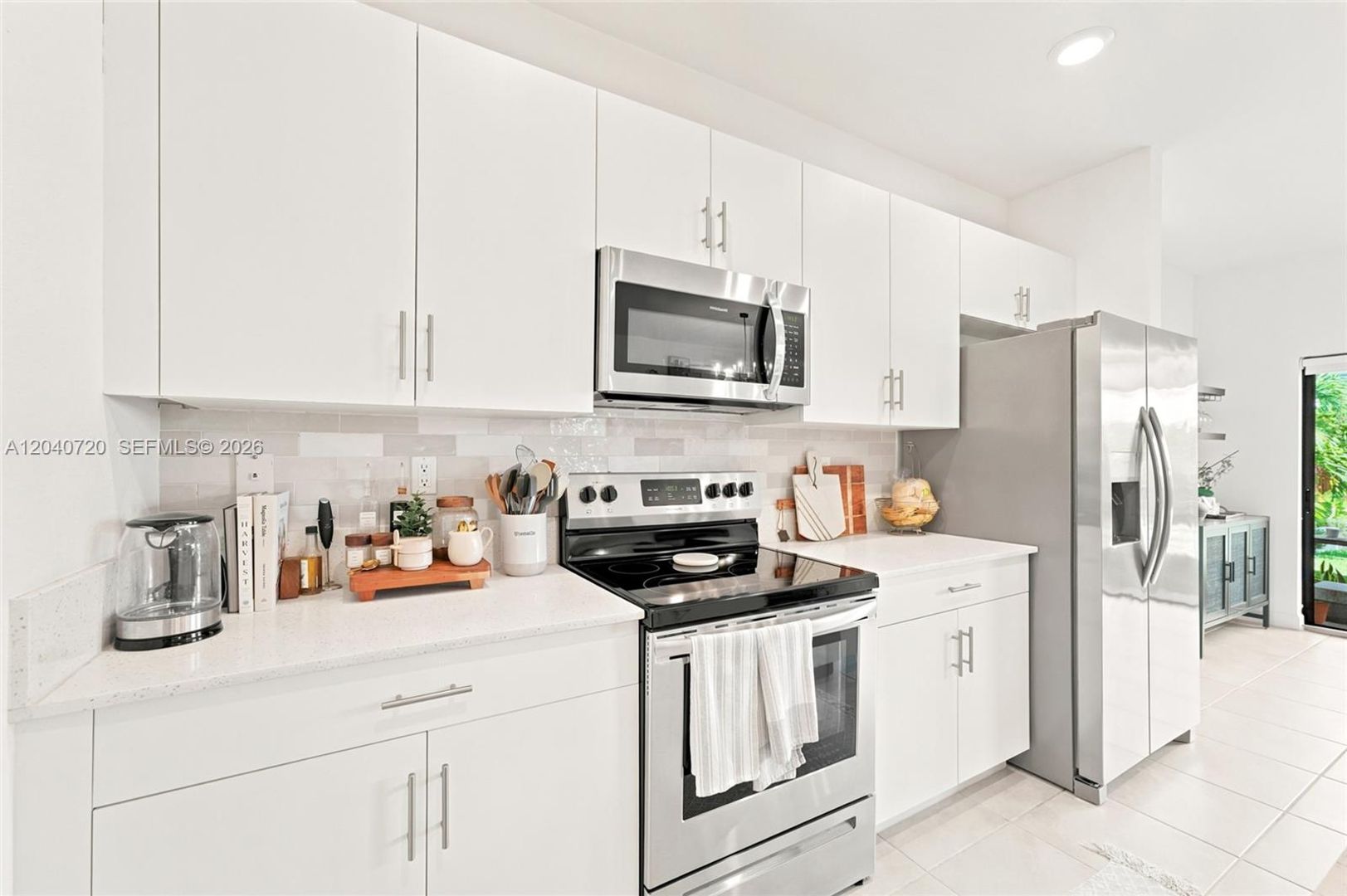 Homestead House: 25540 SW 108th Avenue 25540