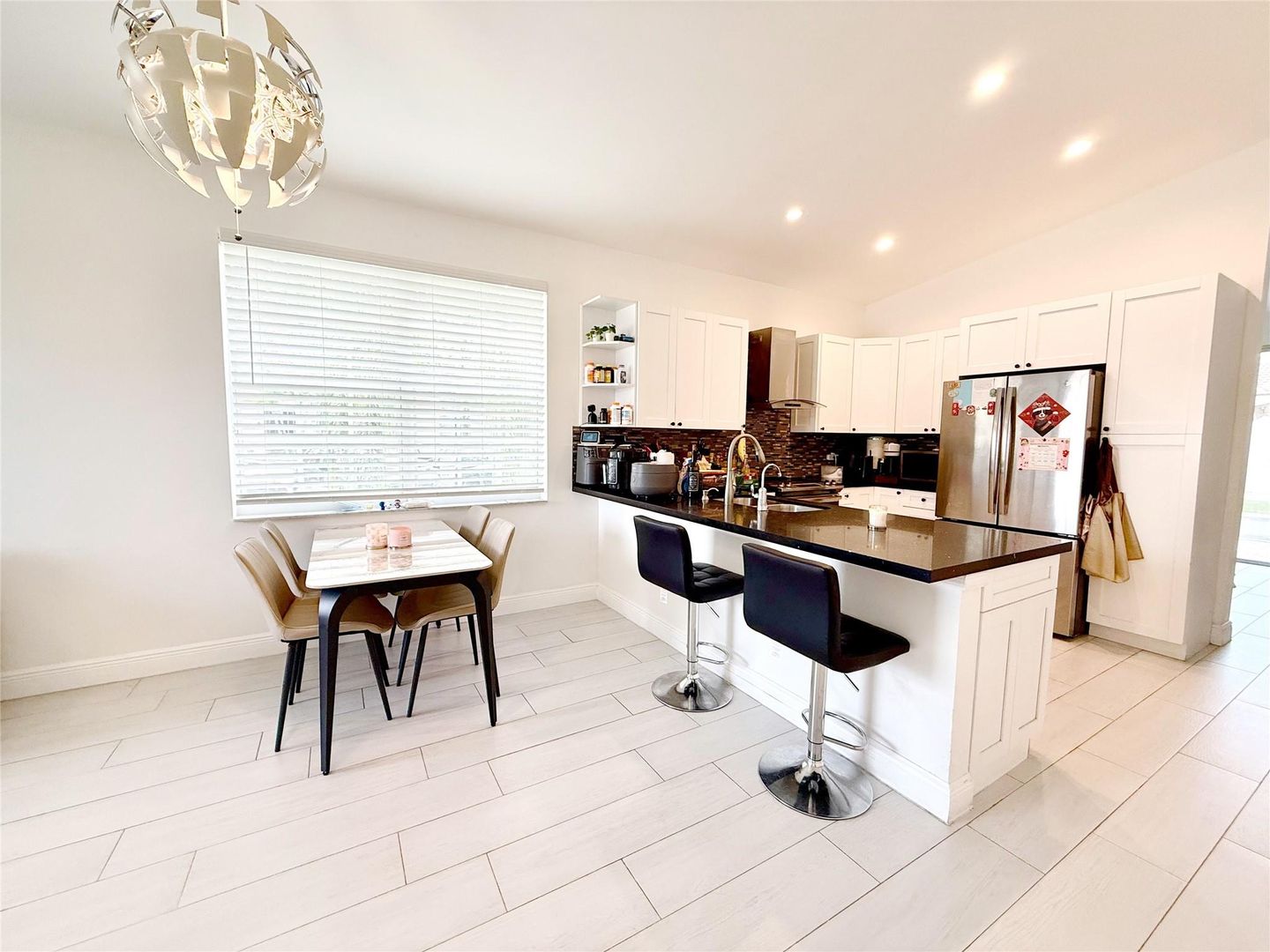 Miramar House: 18702 SW 27th Street