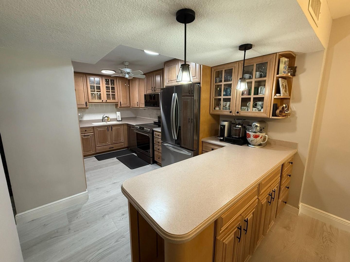North Palm Beach House: 386 Golfview Road F