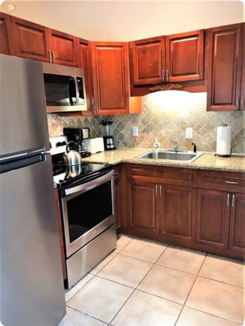 Lauderdale-By-The-Sea House: 4411 E TRADEWINDS Avenue A-B