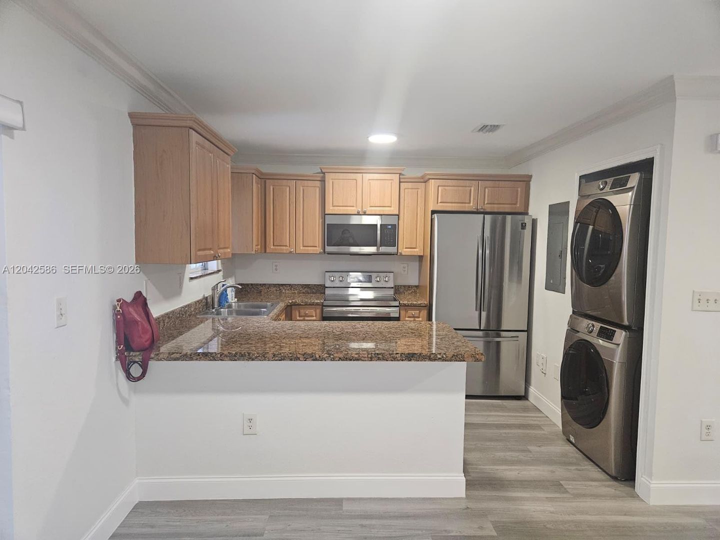 Hialeah Gardens House: 11119 W Okeechobee Road 134
