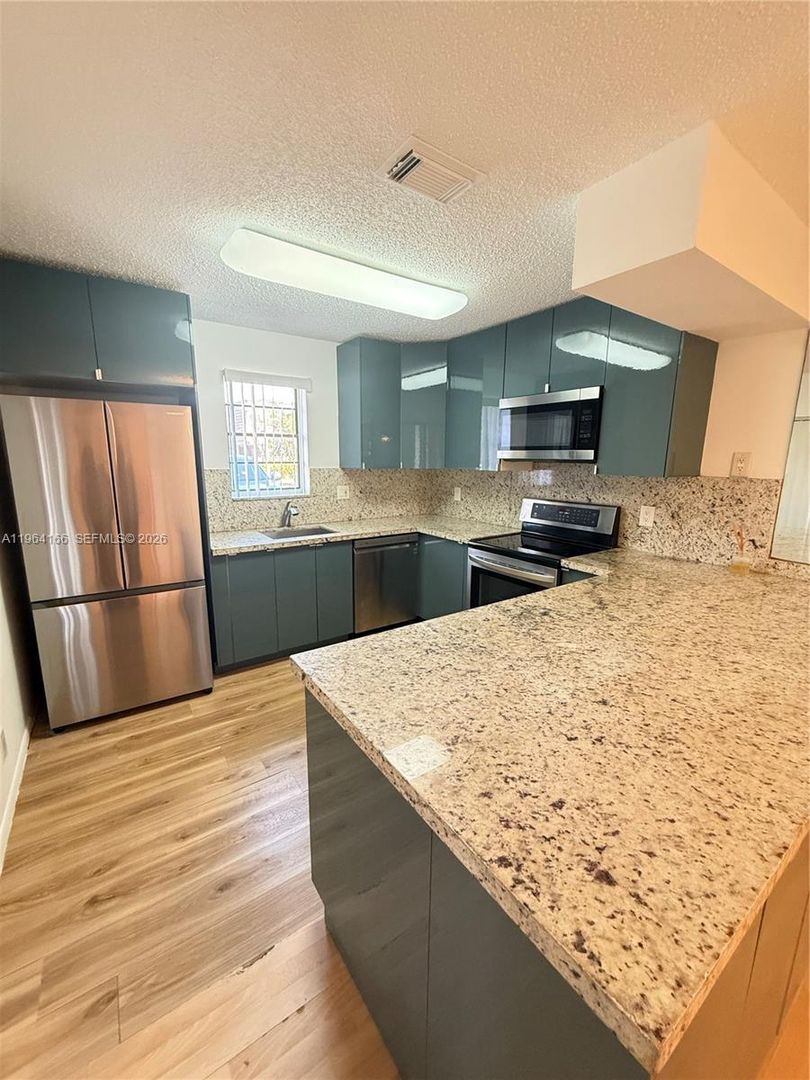 Coral Springs House: 2515 NW 99th Avenue 2515