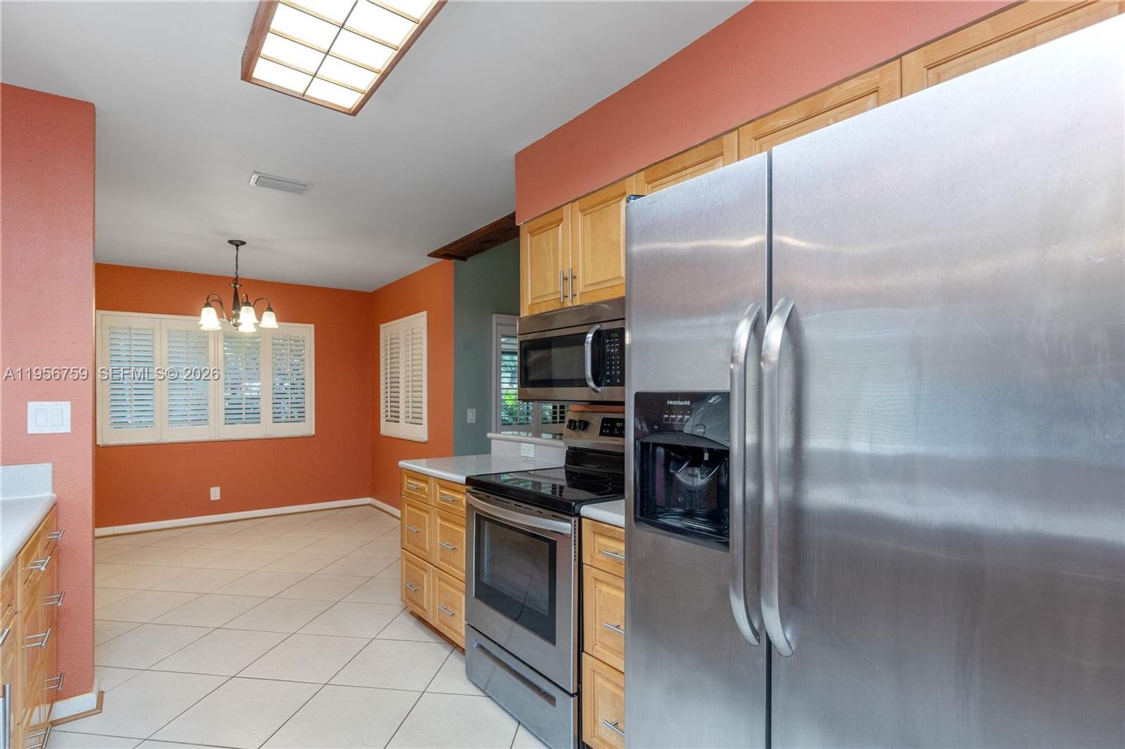 Plantation House: 9360 S Chelsea Drive S