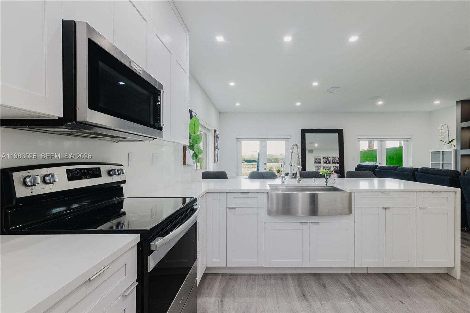 Miramar House: 12735 SW 49th Court 12735