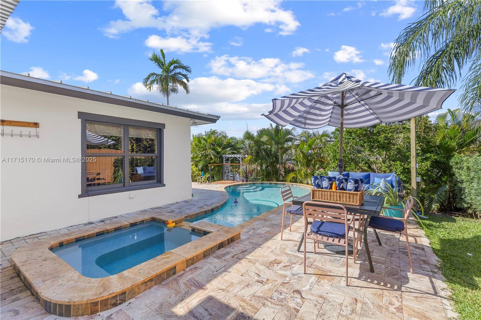 Deerfield Beach House: 1457 SE 7th Street
