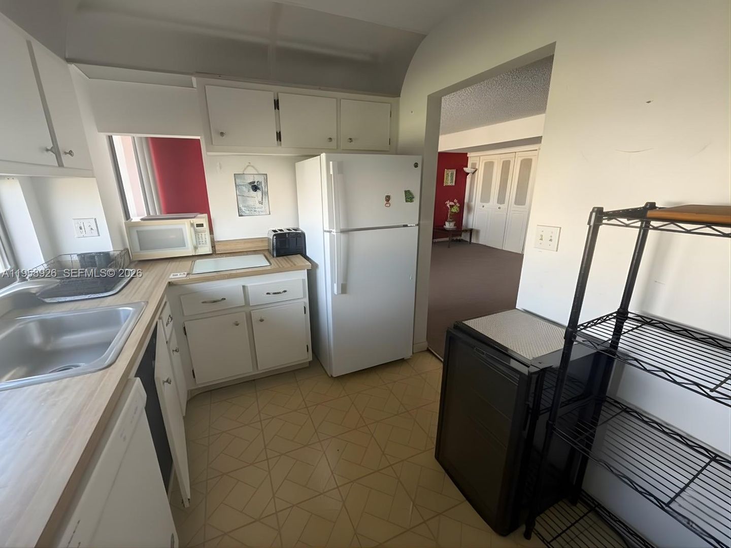 Sunny Isles Beach House: 17021 N Bay Road 706