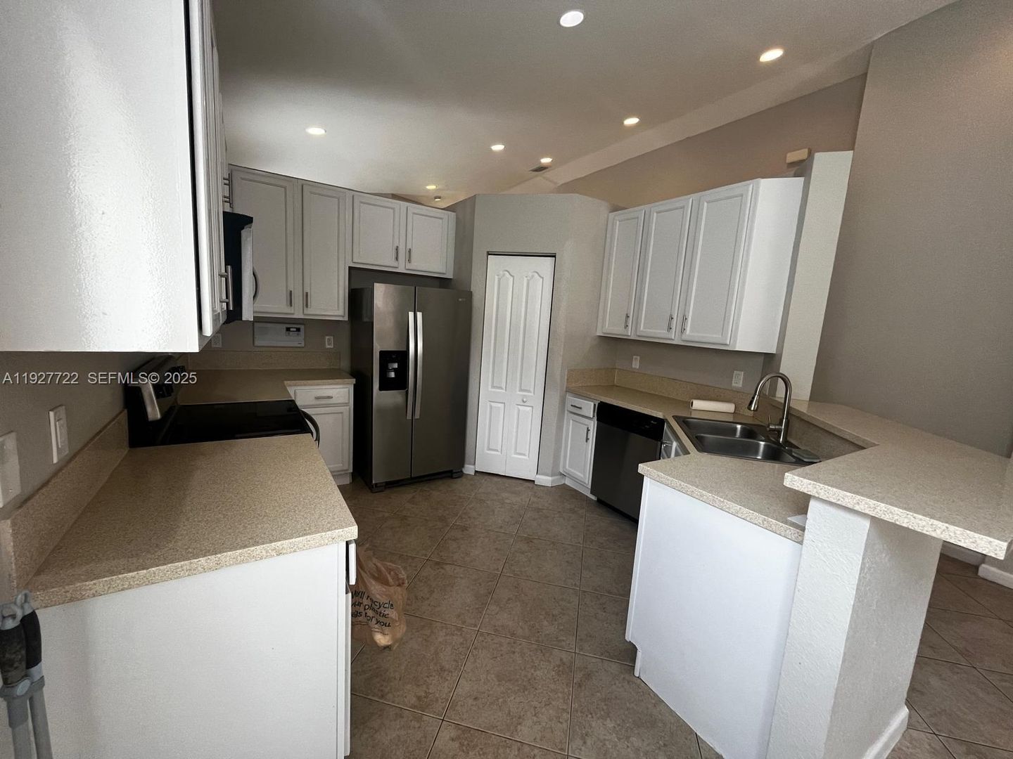 Homestead House: 2219 Portofino Avenue 0