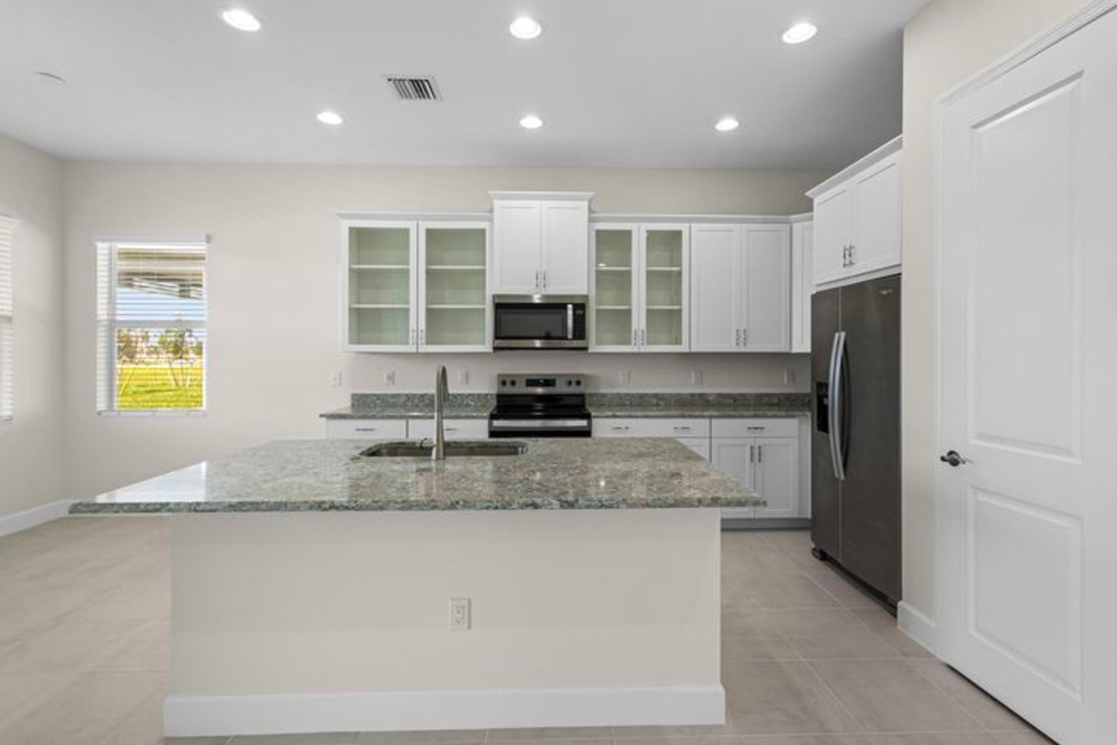 Westlake House: 14184 Lace Bark Lane