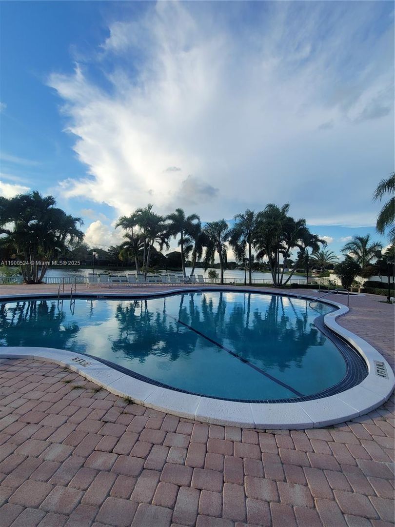 Pembroke Pines House: 12060 NW 13th Street 0