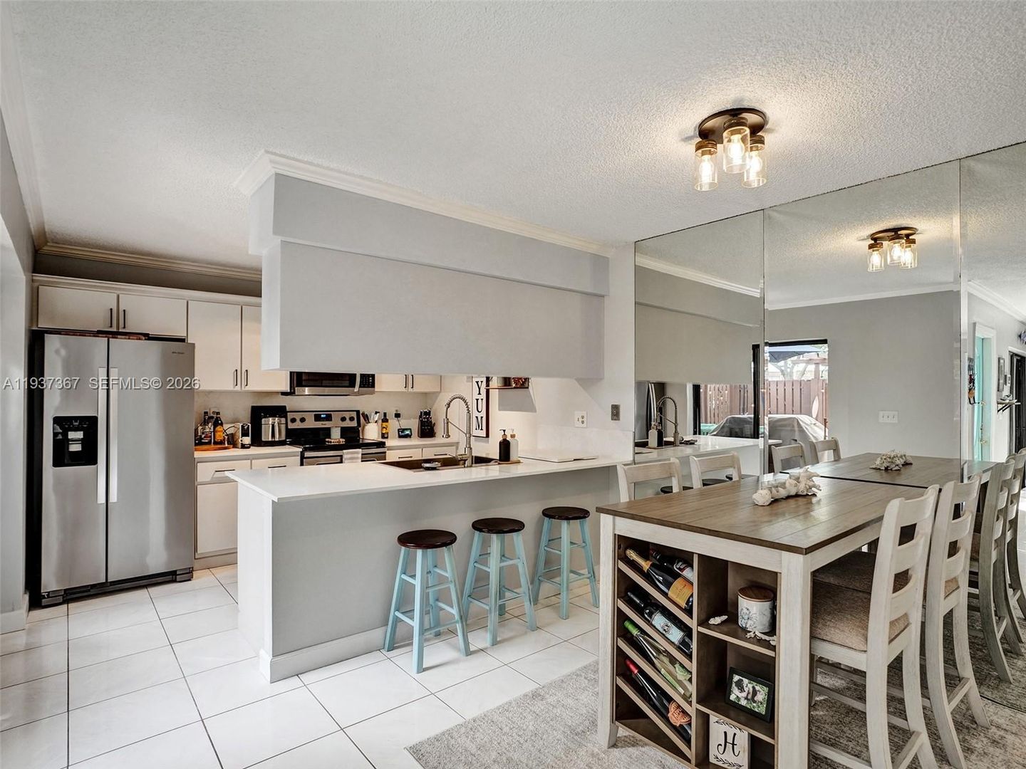 Davie House: 11861 SW 9th Manor 11861