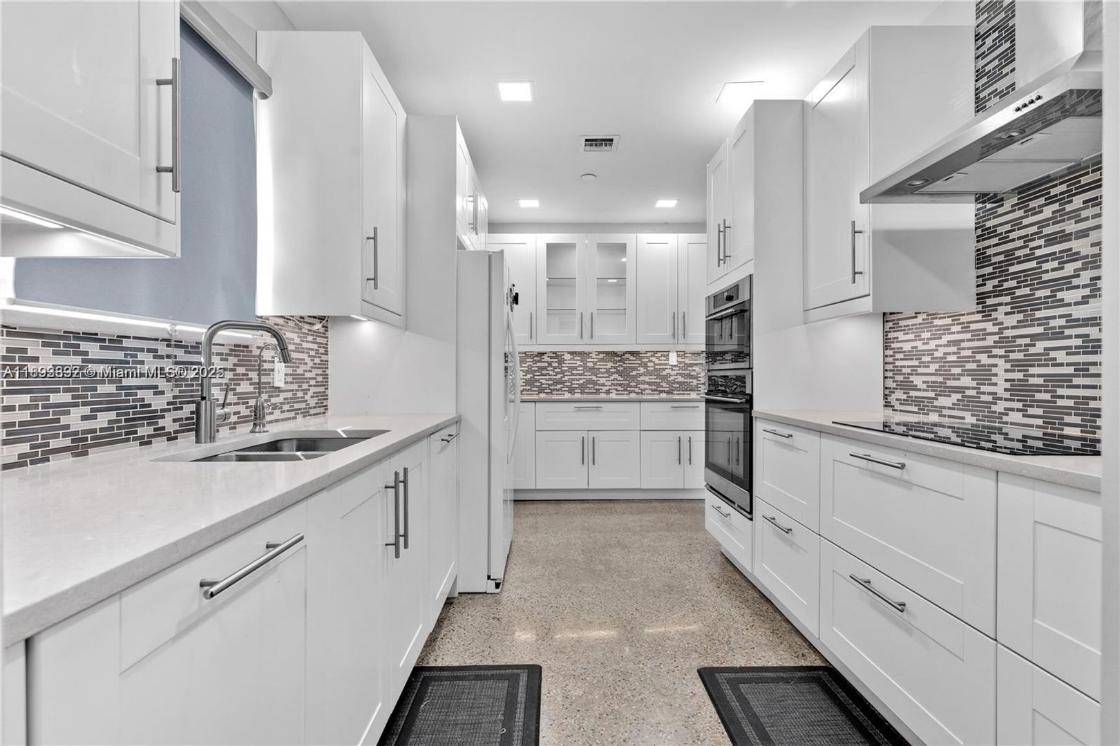 North Miami House: 174 NE 211 1,