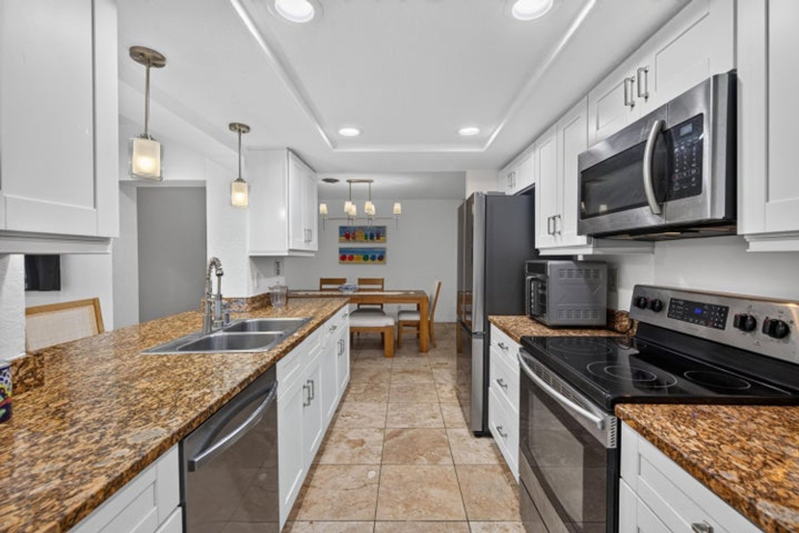 Lighthouse Point House: 4431 NE 28th Avenue