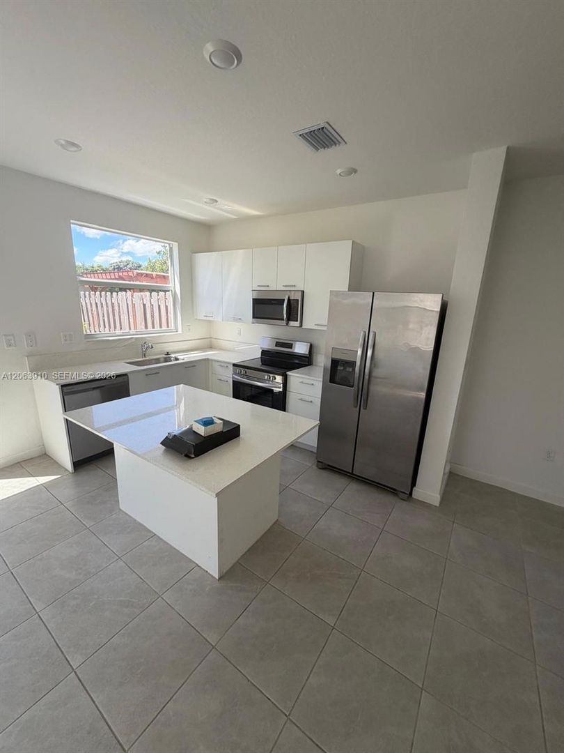Miami House: 12527 NW 24 Avenue 12527