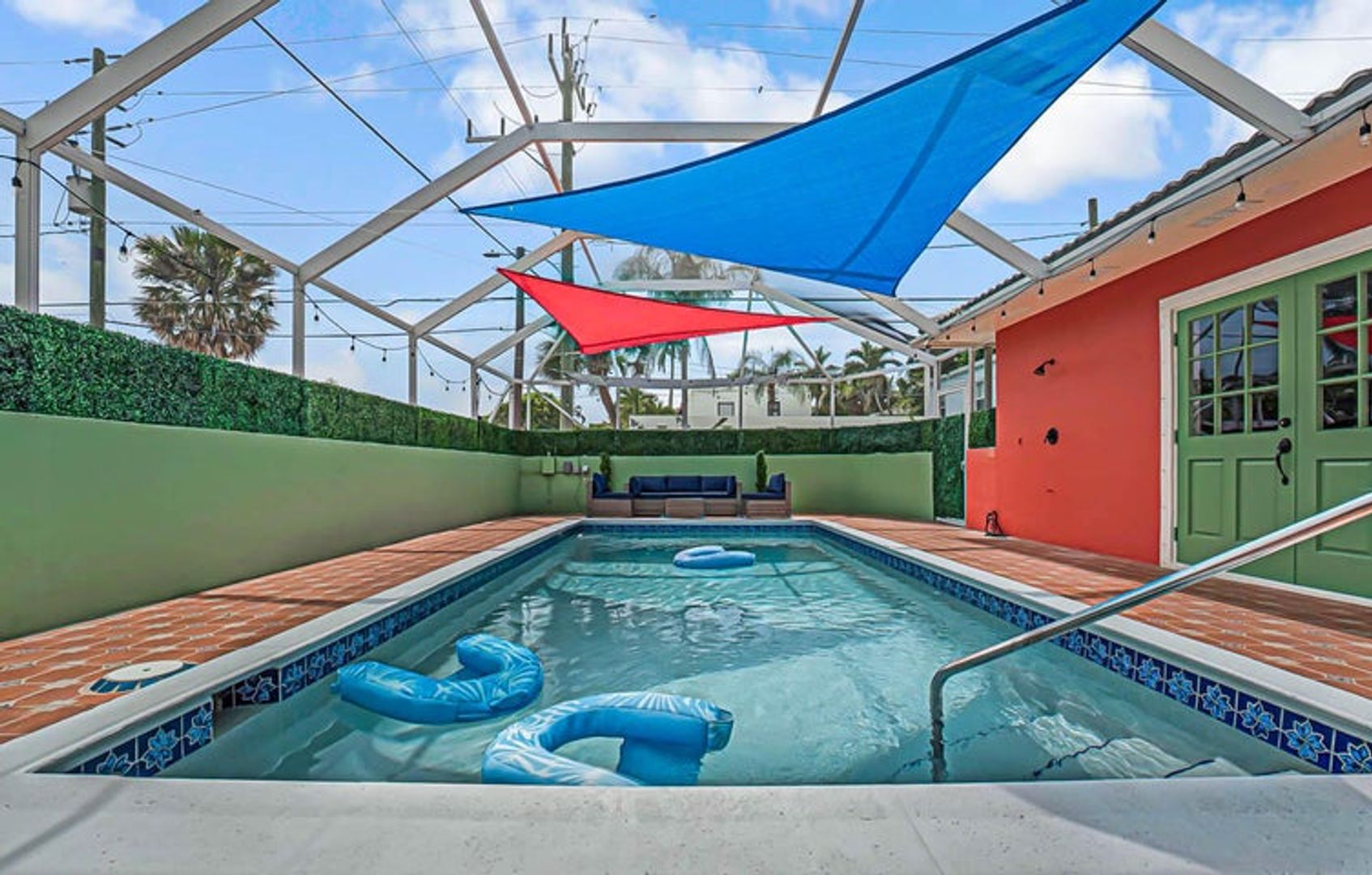 Lake Worth Beach House: 532 N Palmway