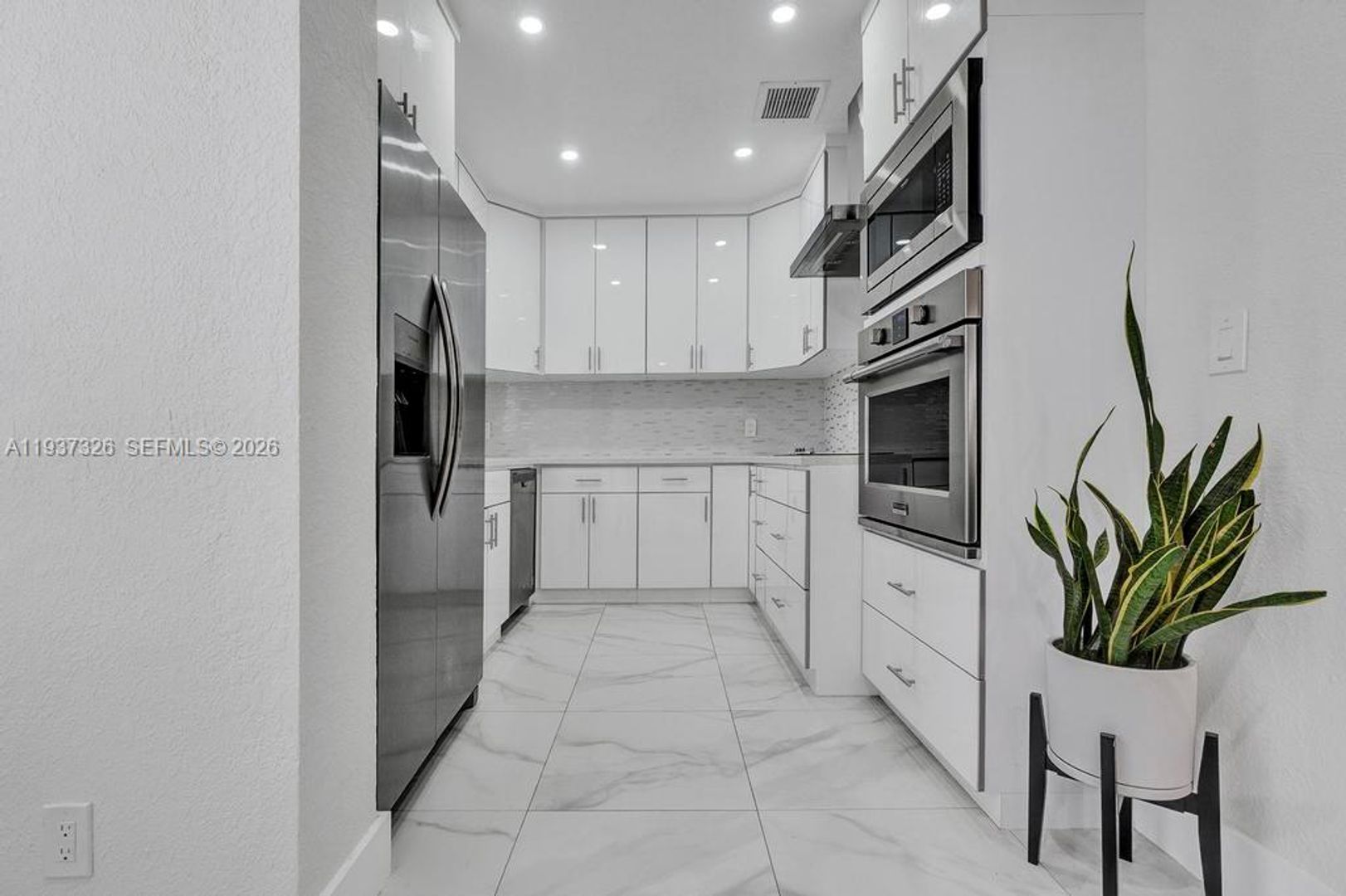 Miami House: 6470 SW 27th Street