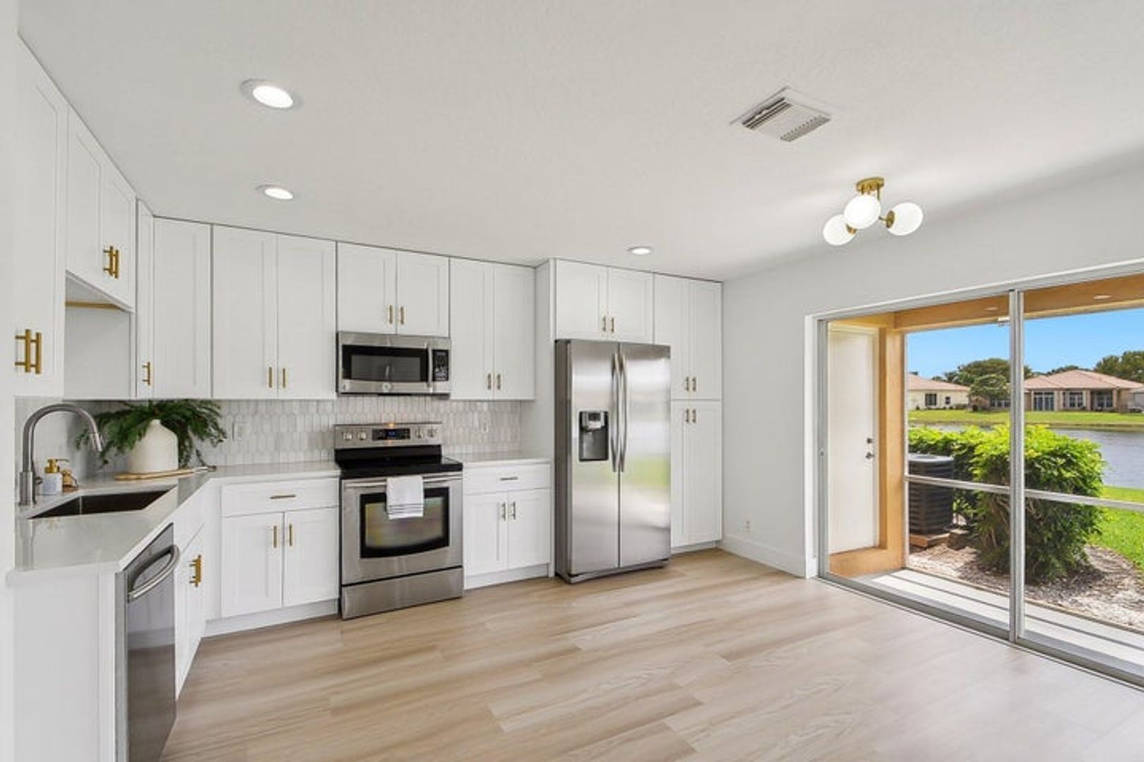 West Palm Beach House: 6224 Reynolds Street