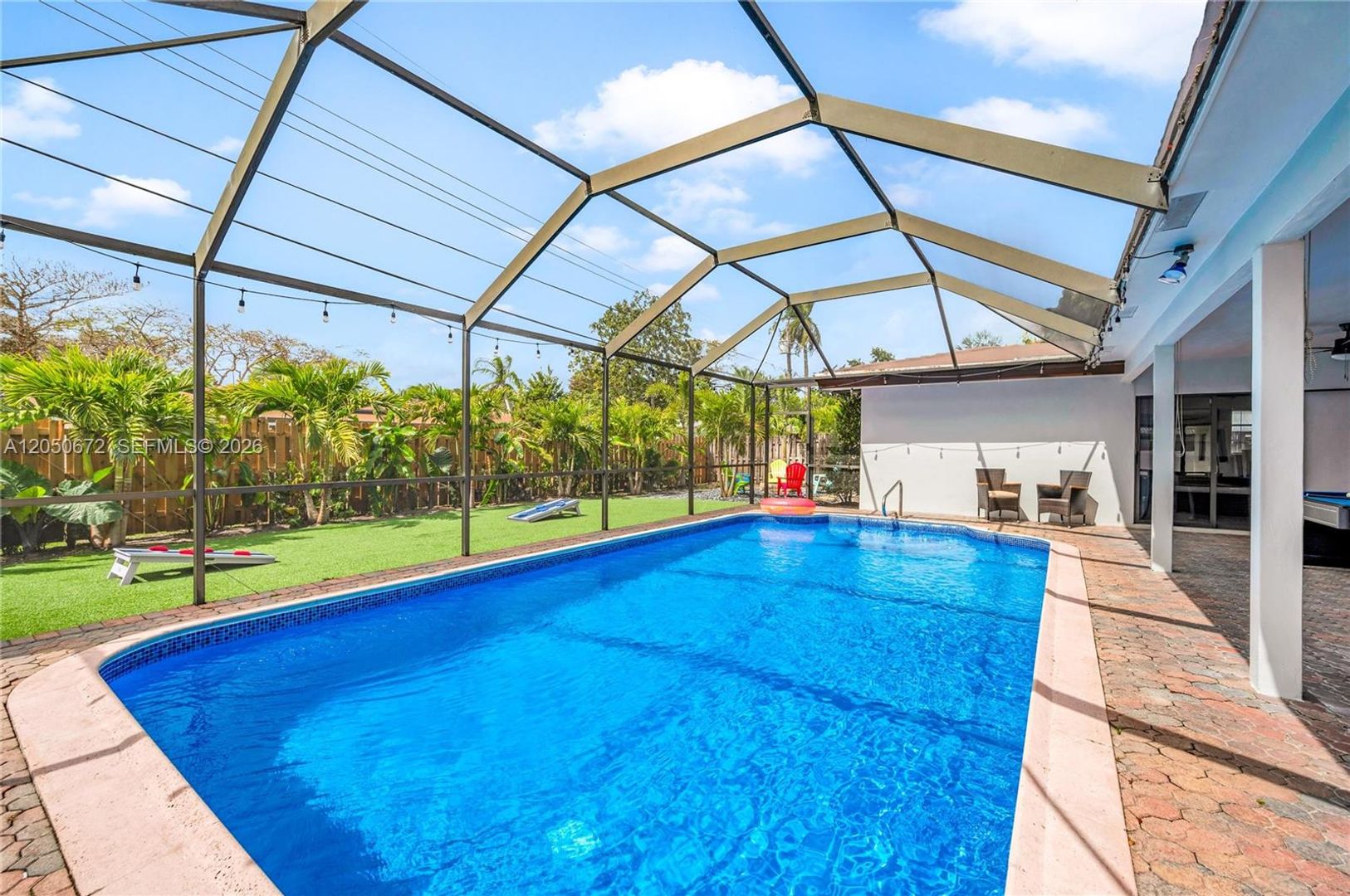 Plantation House: 1111 NW 70th Terrace 1111