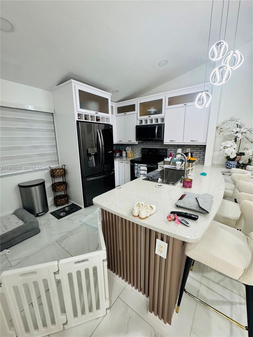 Pembroke Pines House: 11761 NW 12th Street