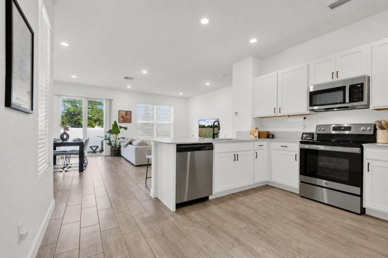 Greenacres  (Unincorporated) House: 4246 Lagoon Shore Drive
