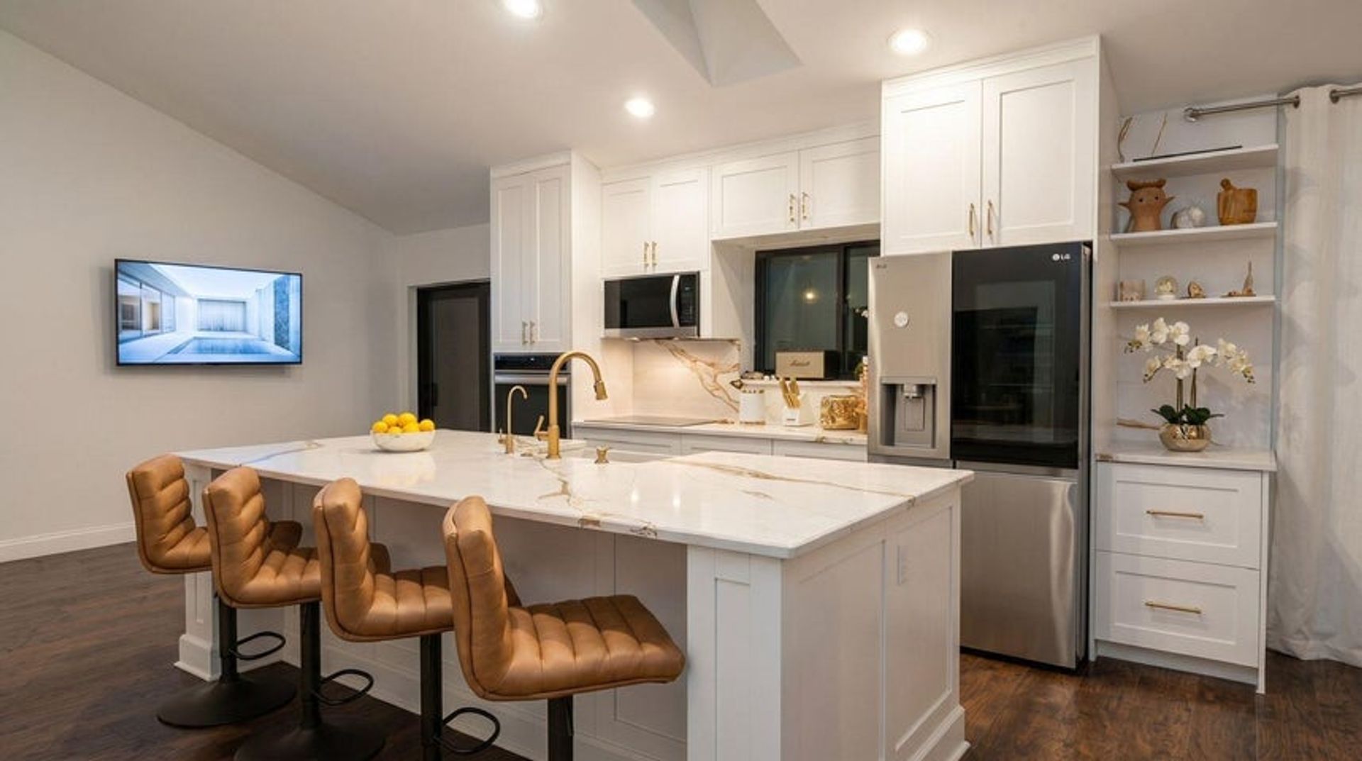 Wellington House: 1532 Primrose Lane