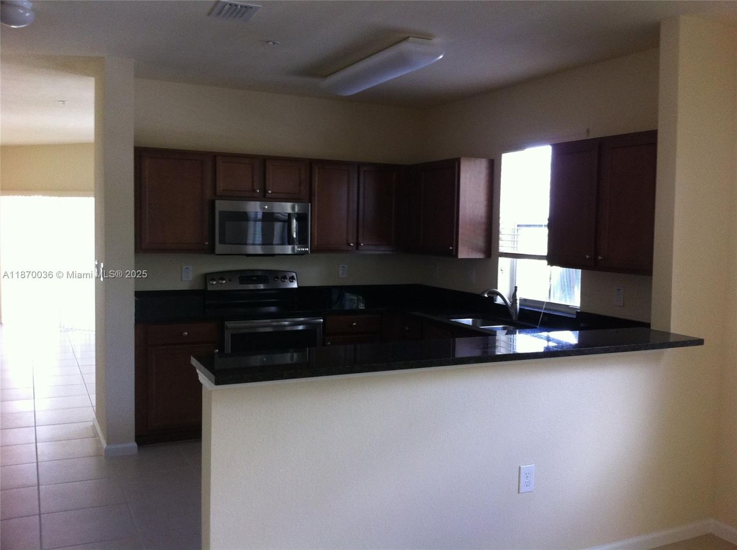 Doral House: 8960 NW 97th Avenue 208