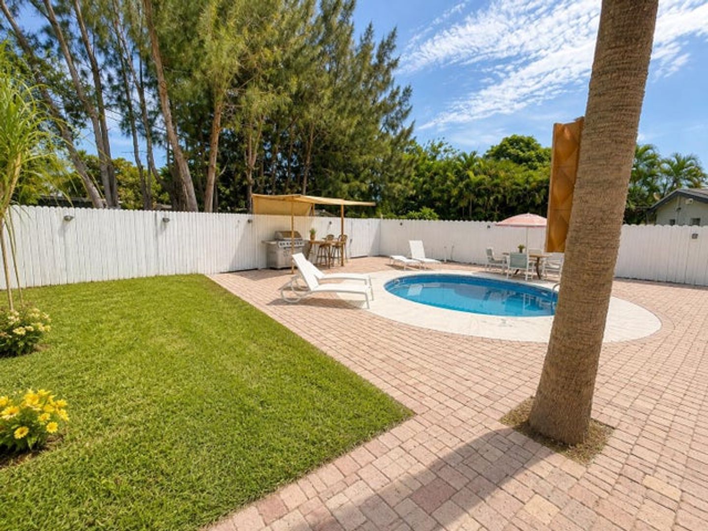 Boca Raton House: 327 LANCASTER Street