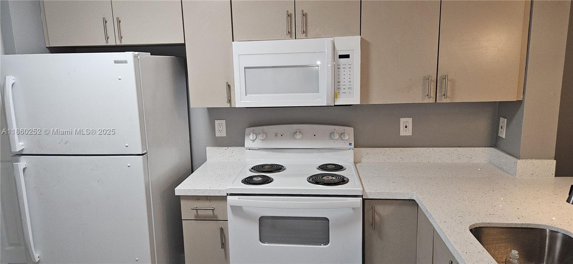 Miami House: 862 NE 209th Street 206