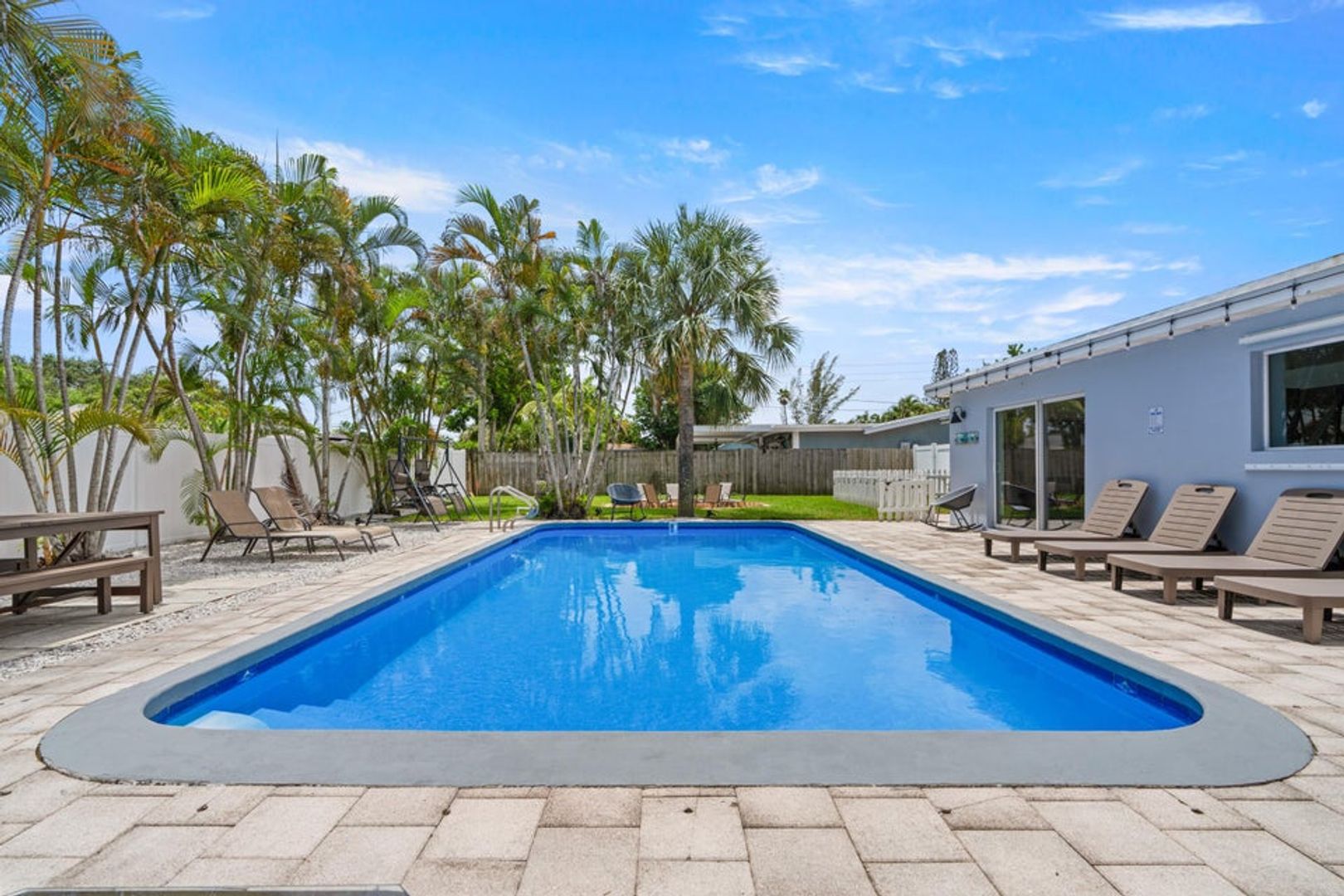 Tequesta House: 19165 SE Homewood Avenue