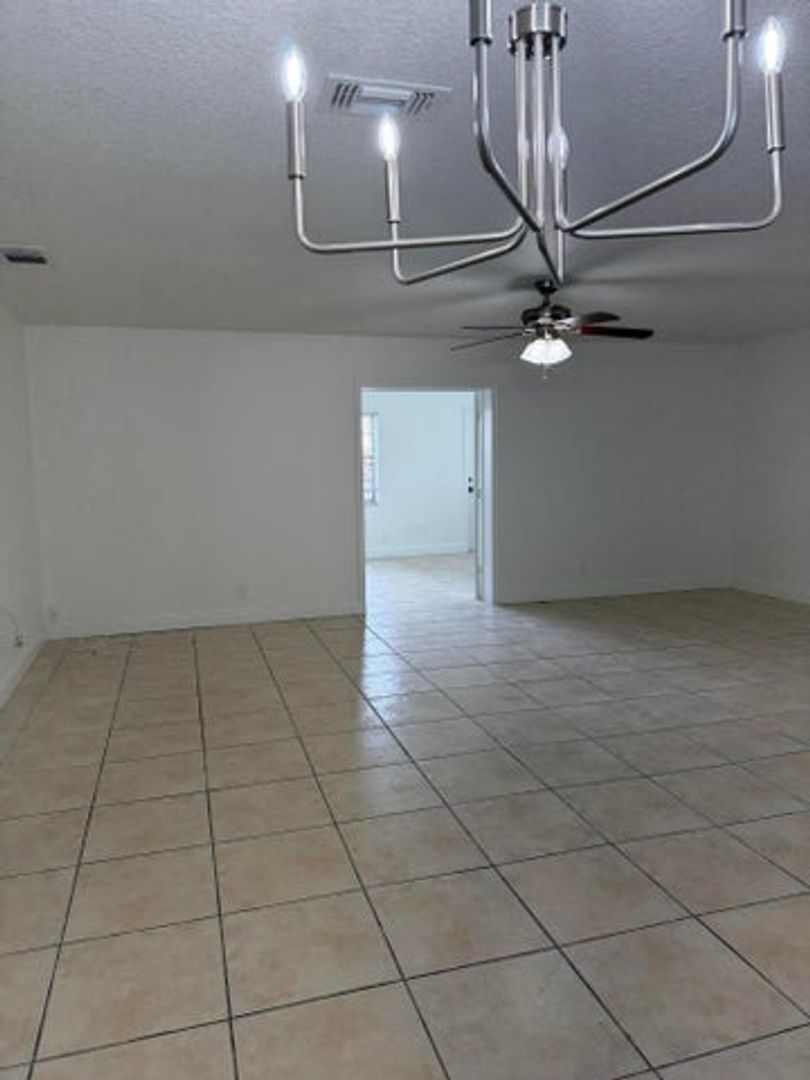 Boca Raton House: 9646 Ohio Place