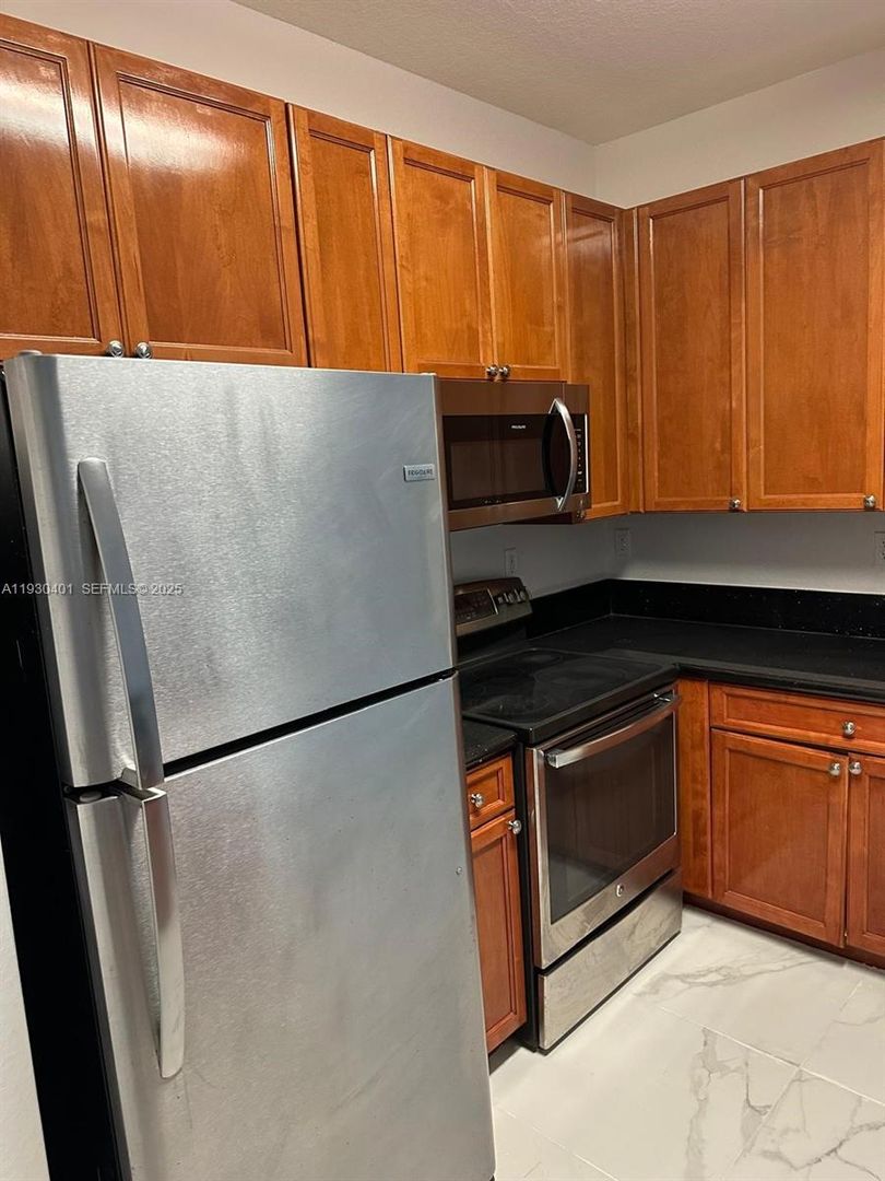 Miramar House: 12421 SW 50th Court 337