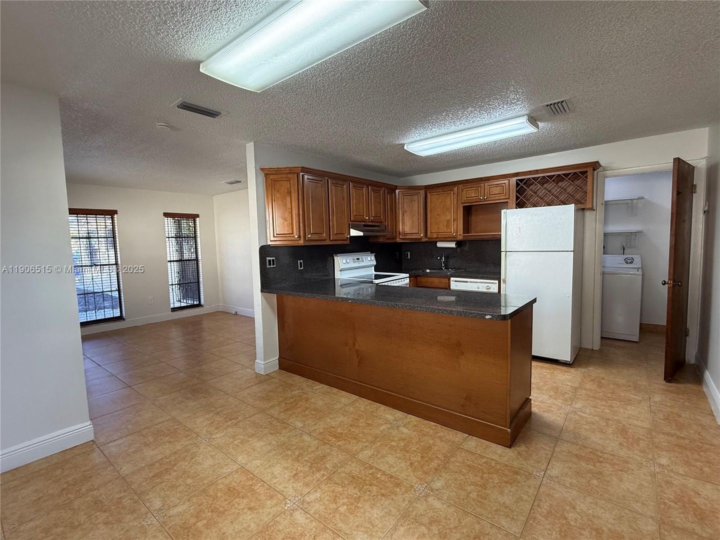 Miami House: 1048 NW 32nd Place 1048