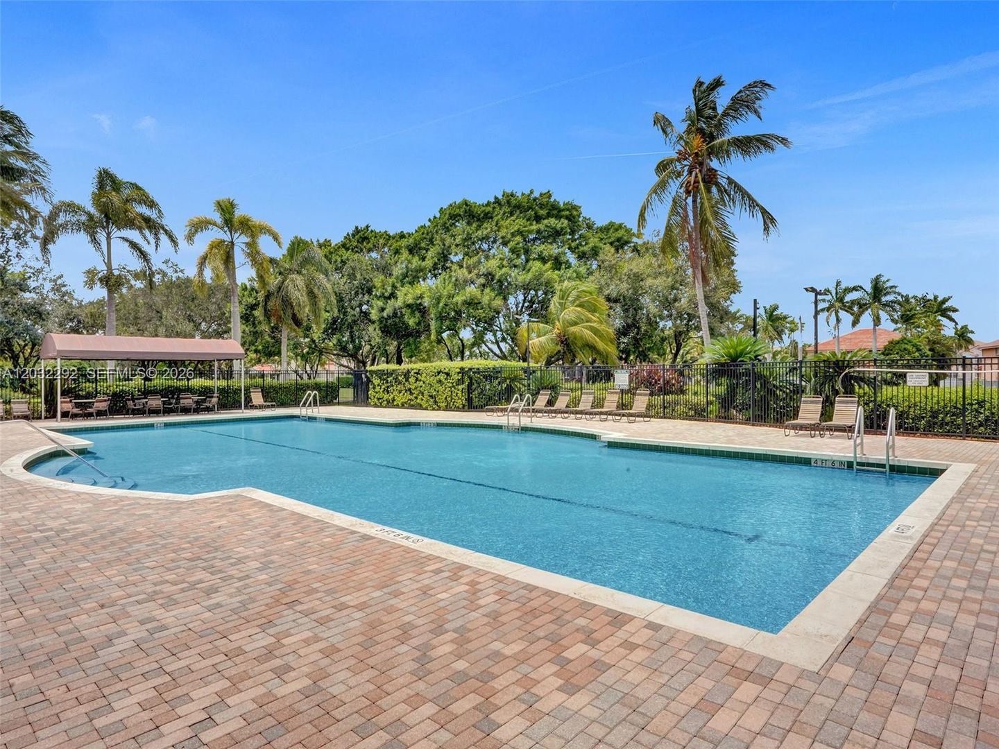Weston House: 624 Vista Meadows Drive