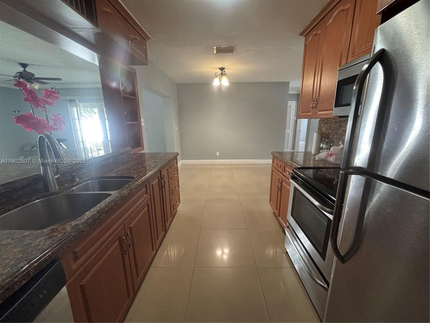 Pembroke Pines House: 6881 SW 6th Street