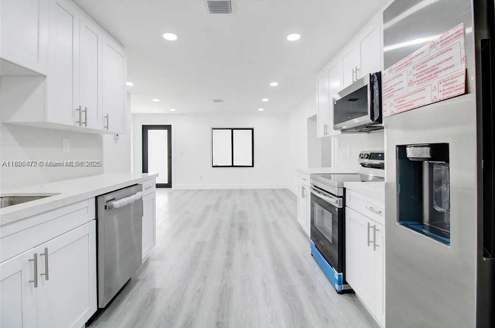 North Miami House: 13885 NW 5th Avenue