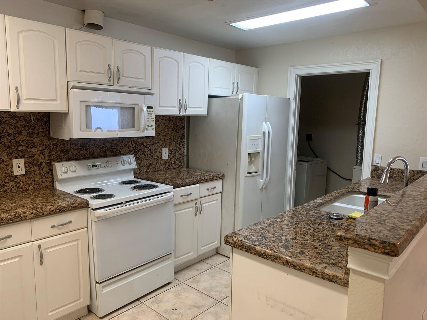 North Lauderdale House: 907 SW 78th Avenue