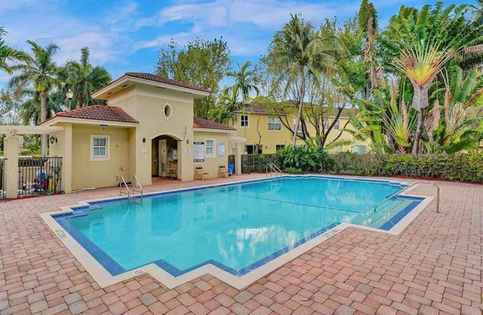 Tamarac House: 2851 W Prospect Road 1102