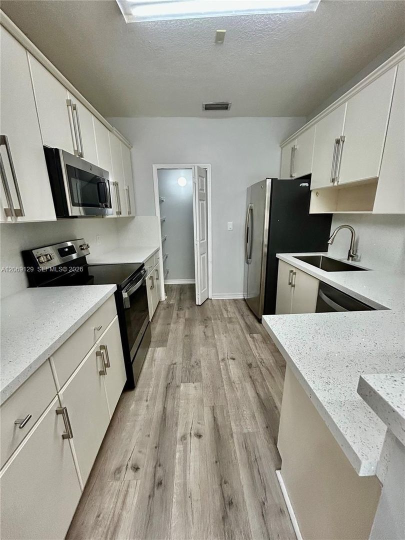 Homestead House: 607 NE 35th Avenue 607