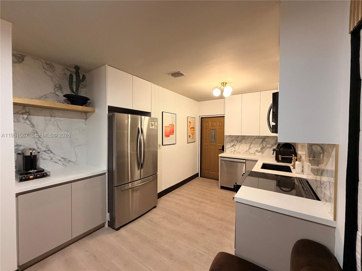 Plantation House: 920 SW 50th Avenue