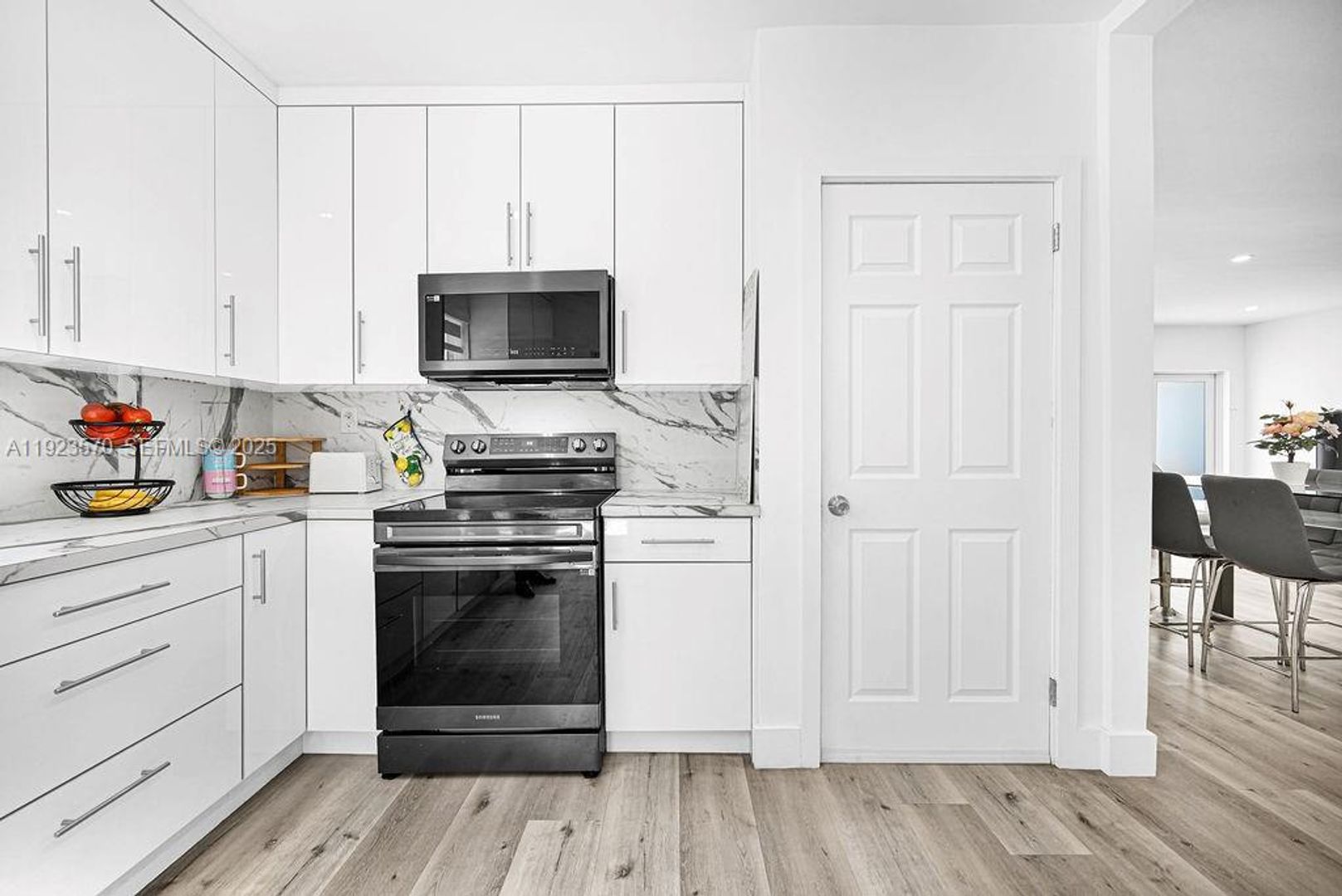 Miami House: 876 NE 81st Street