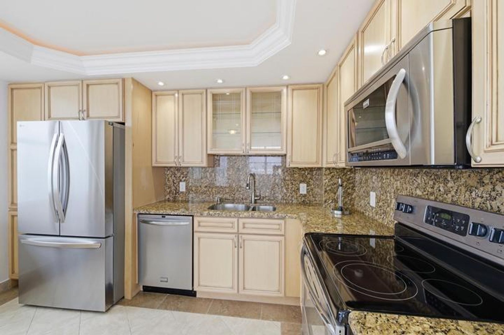 Deerfield Beach House: 800 SE 20th Avenue 901