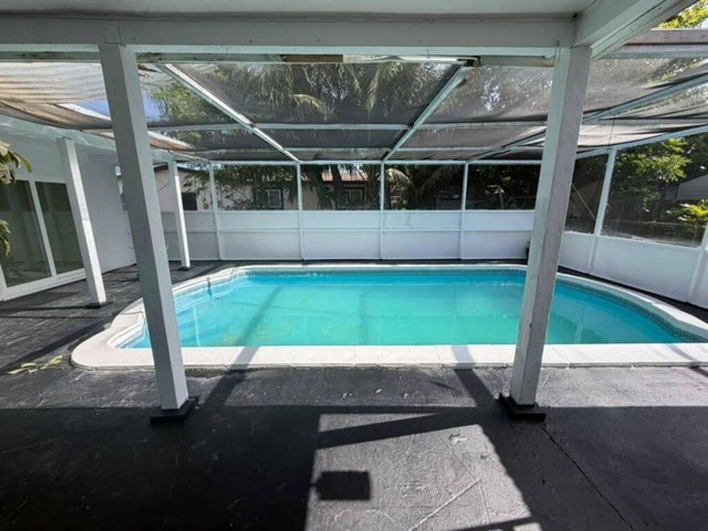 Lauderdale Lakes House: 3911 NW 32ND Avenue