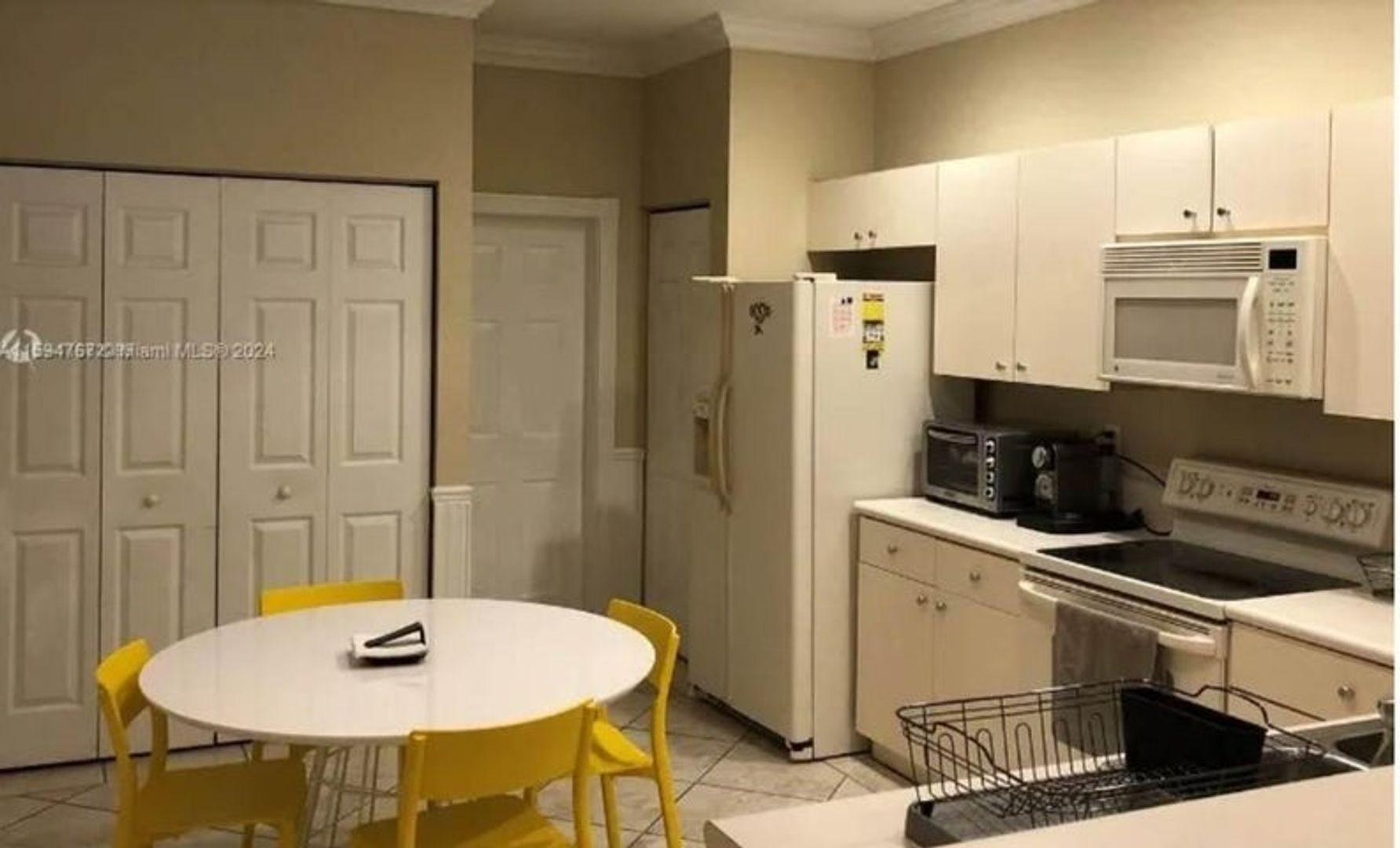 Weston House: 4310 Vineyard Circle 4310